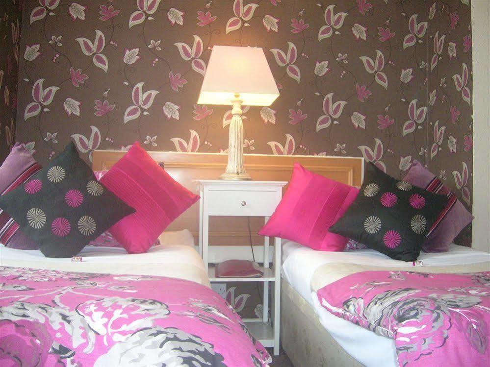 Newbury 4*