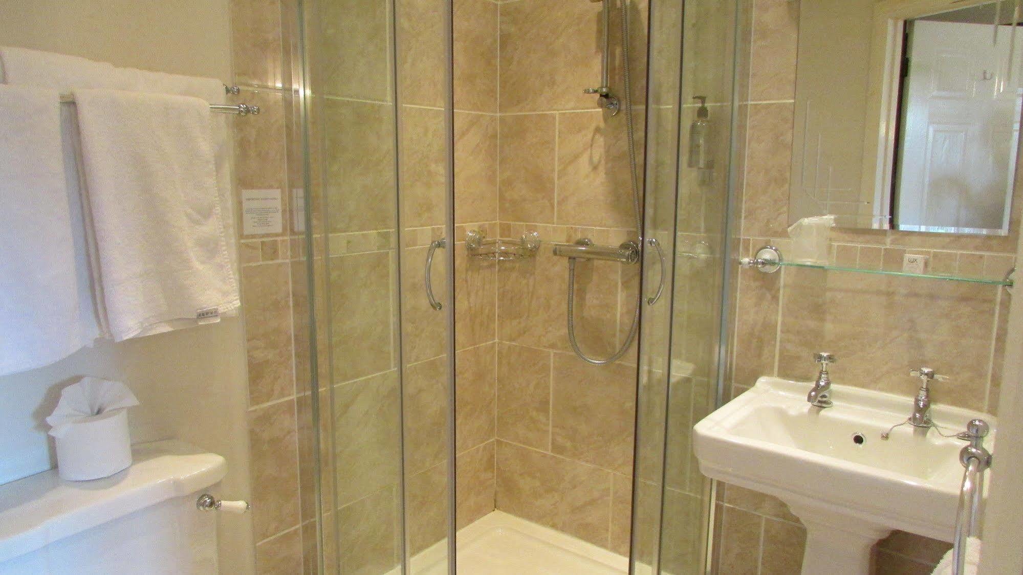 Guest house Tudor Grange 3*