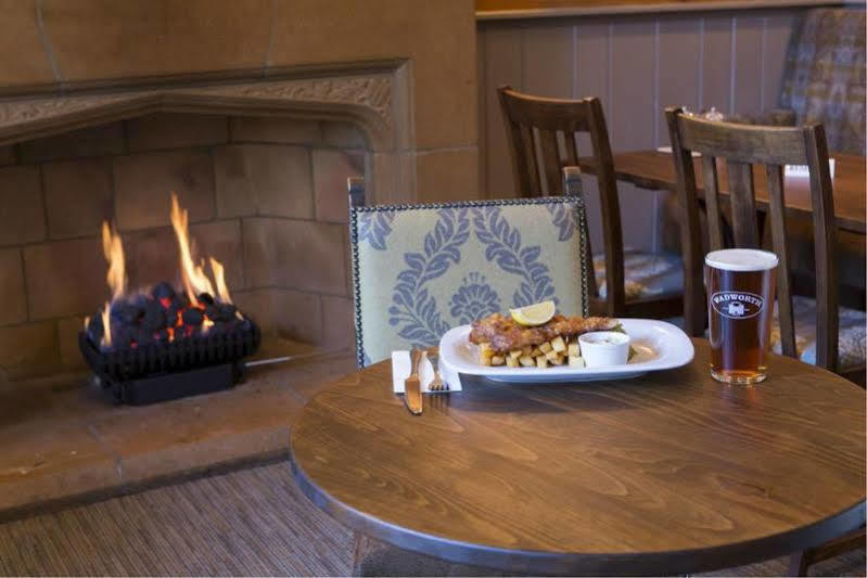 Inn The Pavilion Arms 3*