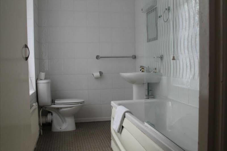 The Pavilion Arms 3*