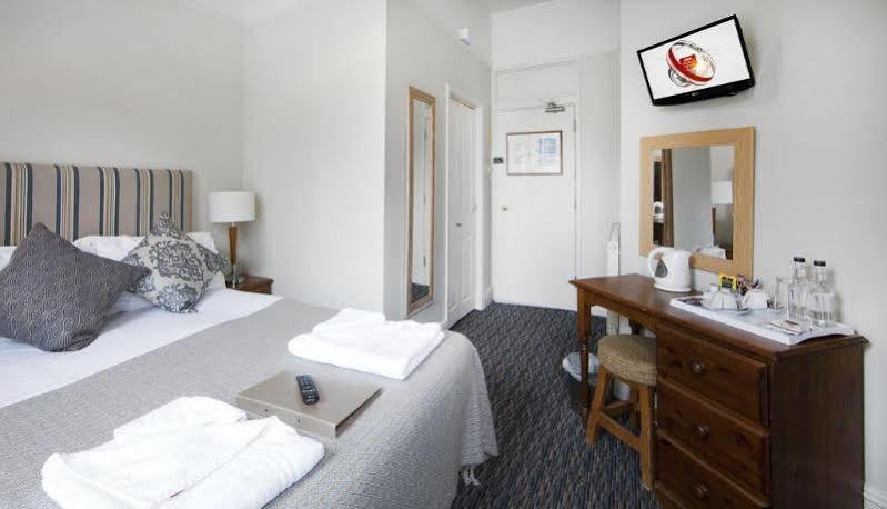 The Pavilion Arms 3*