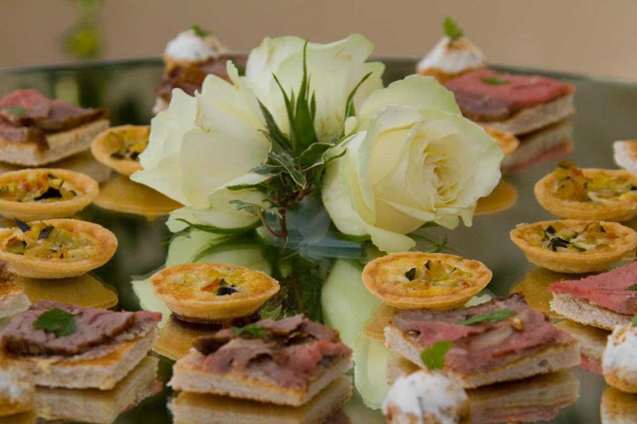 Les Bouviers Restaurant With Guest house Bournemouth