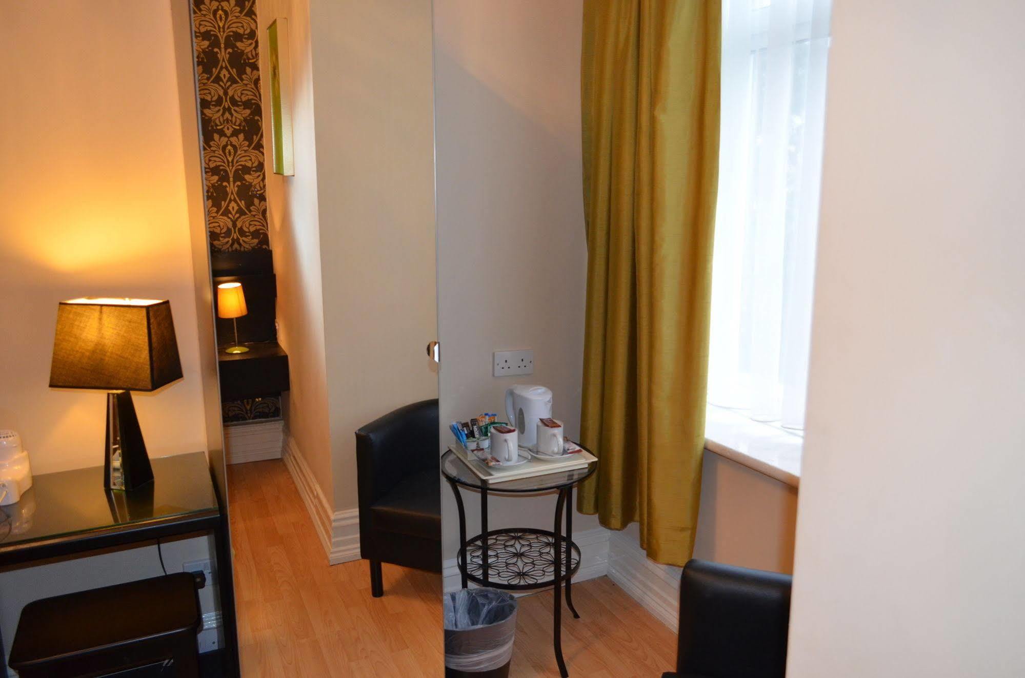 Guest house Shirley 4*