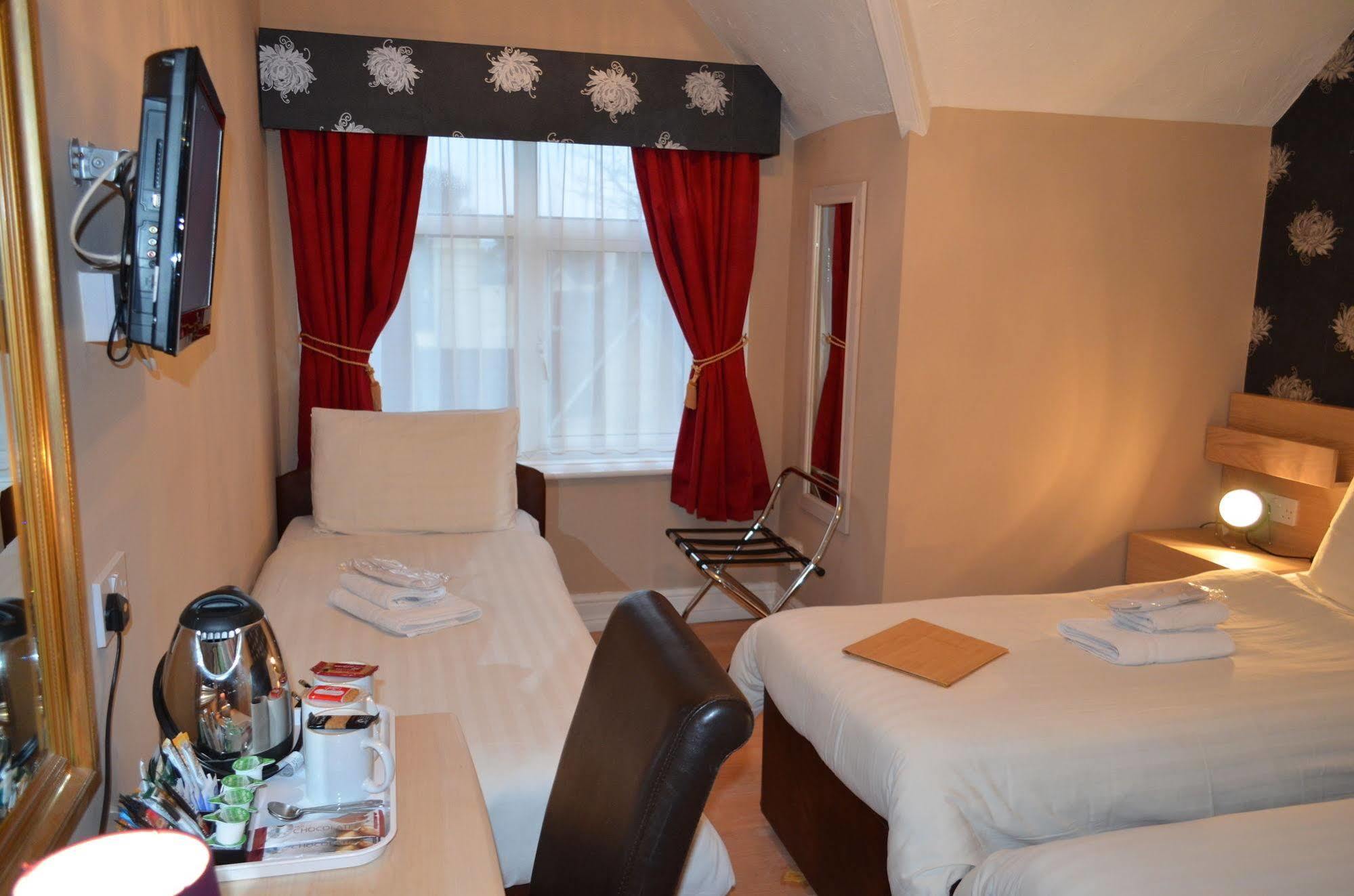Shirley Guest house 4*