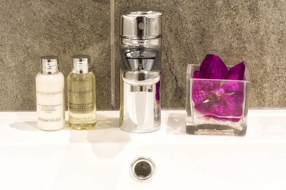 Hotel The Orchid 4*