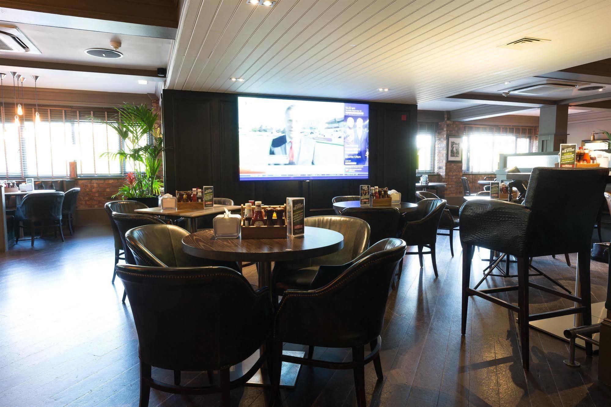 Village Hotel 3*