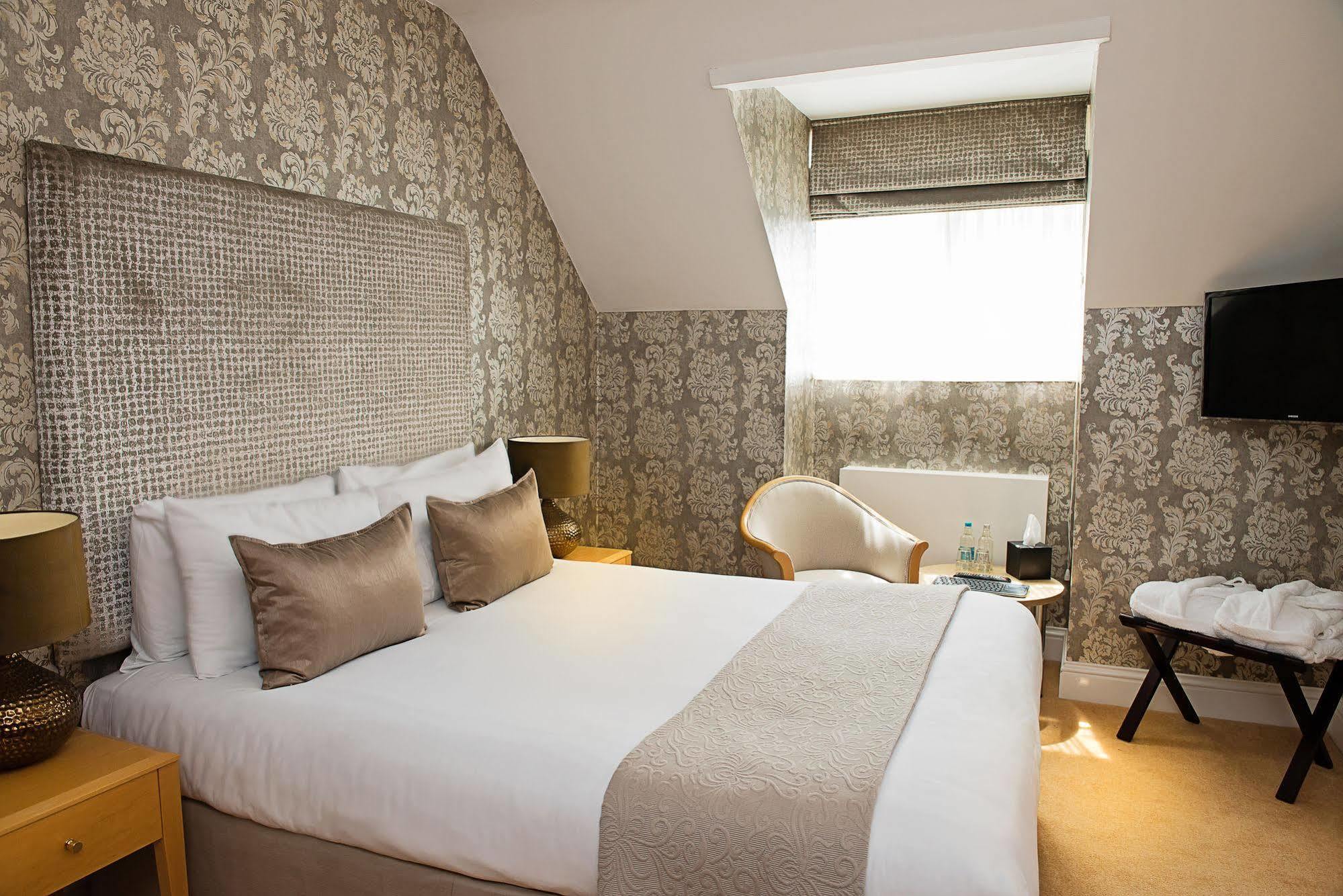 Cliff House 4*