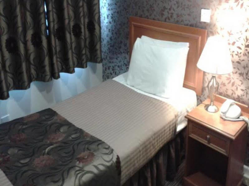 Hotel The Croham 3*