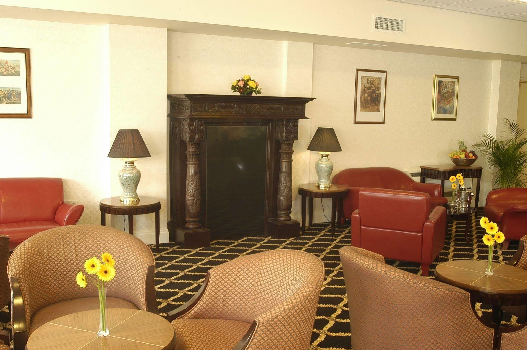 Britannia Hotel 3*