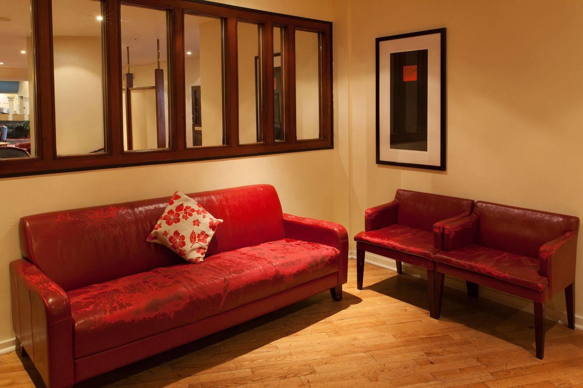 The Roundhouse 3*