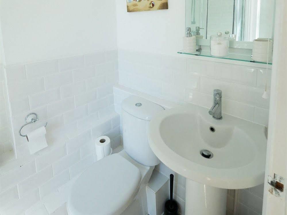 Southern Breeze - Adults Only Bed & Breakfast Bournemouth