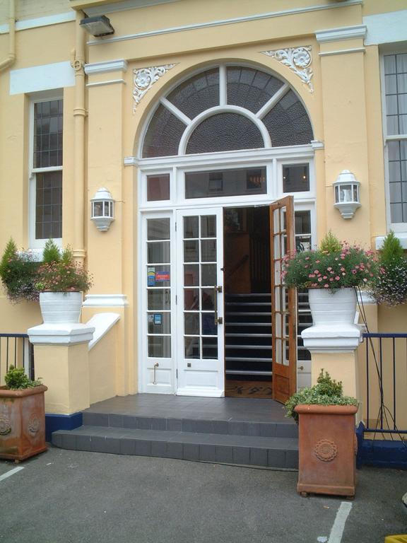Hotel Bourne Hall