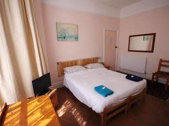 Dolphins Bed & Breakfast Bournemouth