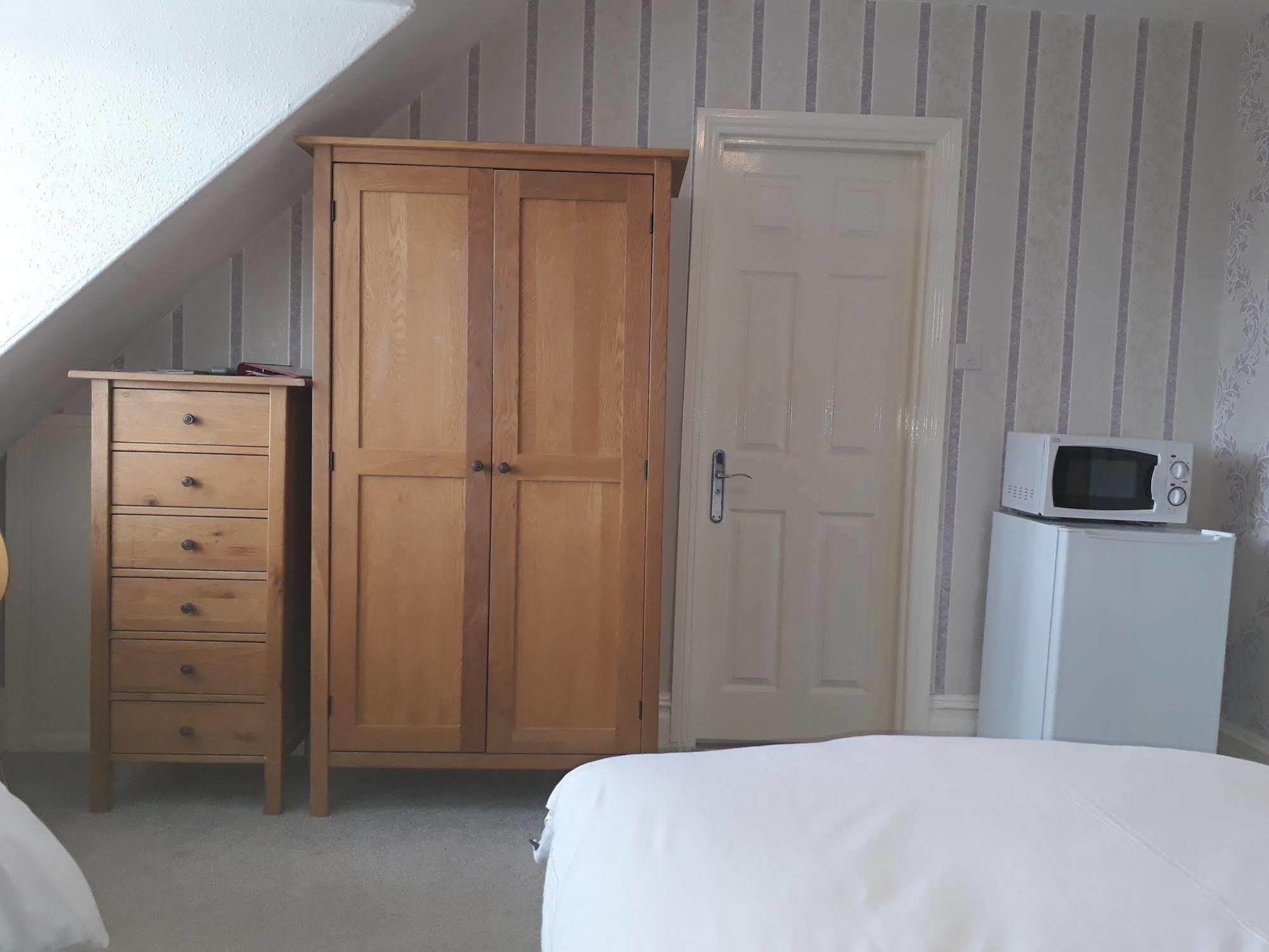 Crossroads Hotel 3*