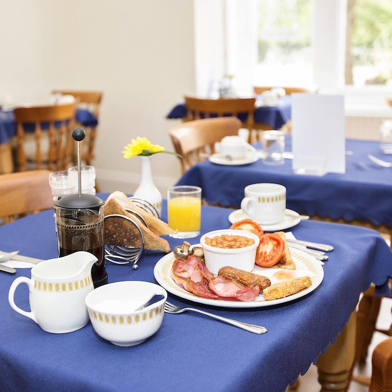 The Rosscourt Guest House-Free On Site Parking (Adults Only)