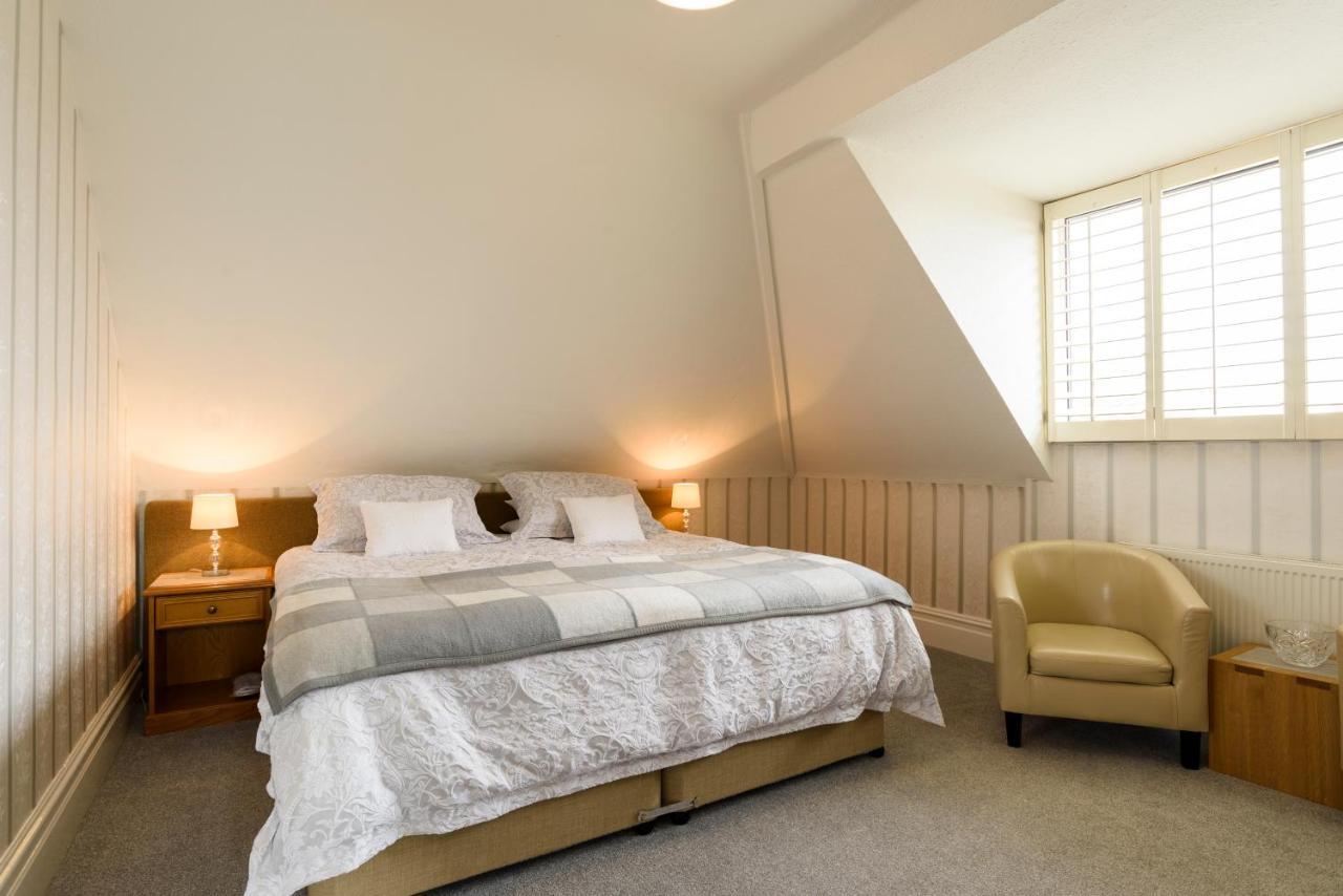 Crossroads Hotel 3*