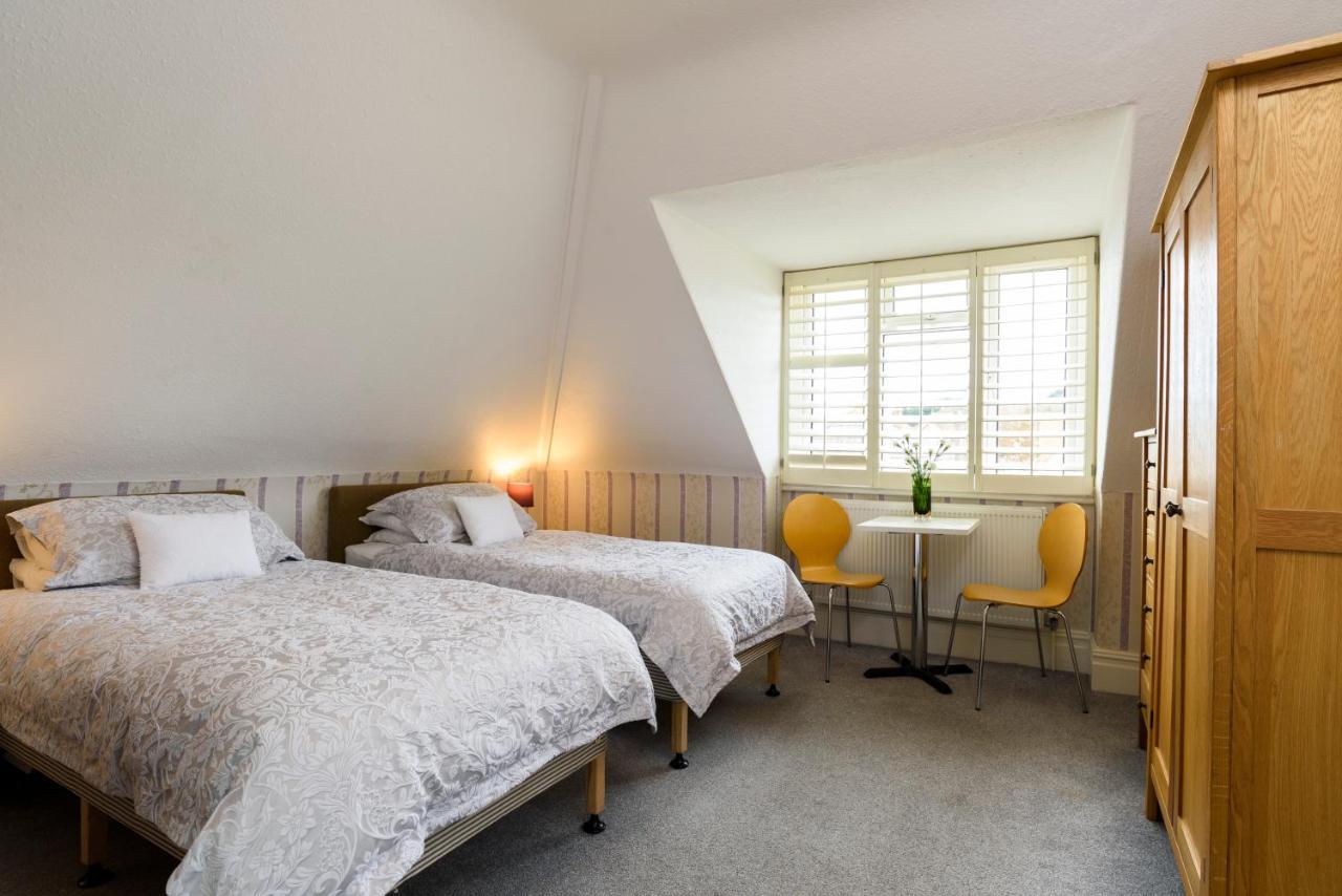 Crossroads Hotel 3*