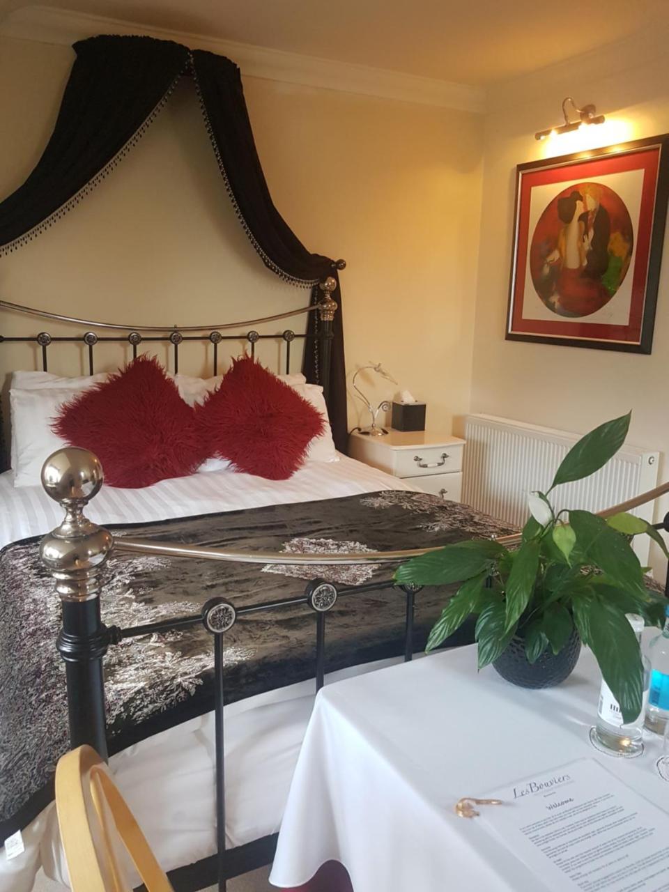Guest house Les Bouviers Restaurant With
