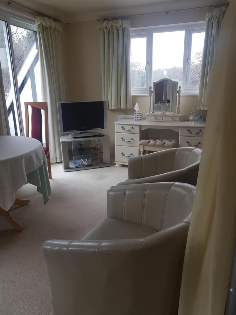 Guest house Les Bouviers Restaurant With 5*