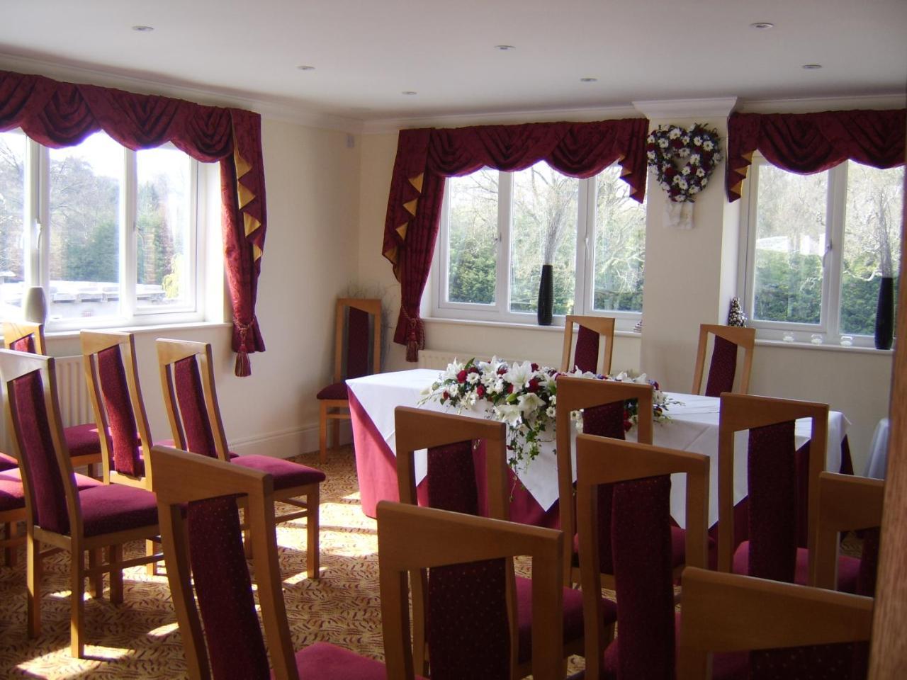 Guest house Les Bouviers Restaurant With Bournemouth