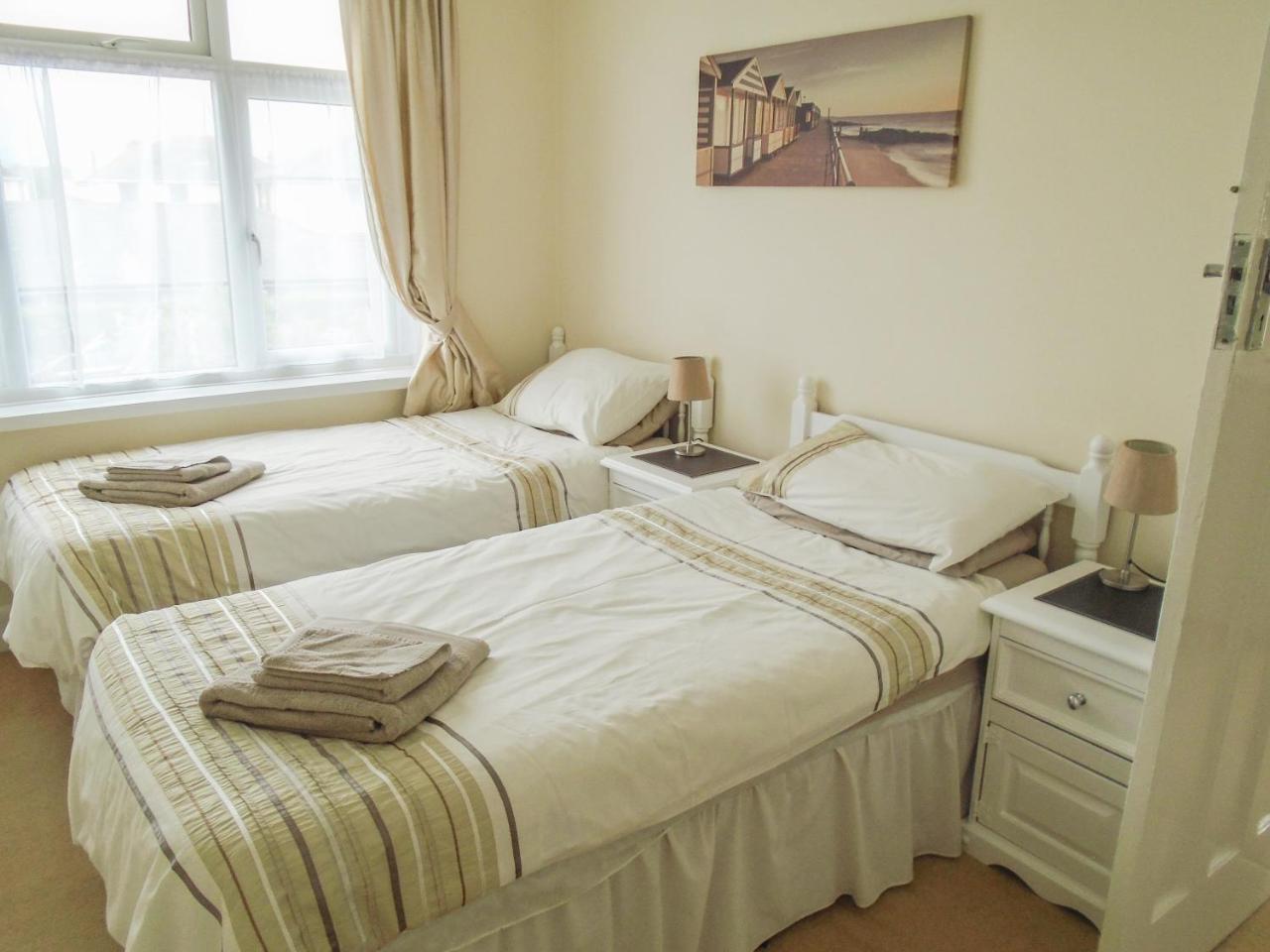 Holiday home 32 Cranleigh Close