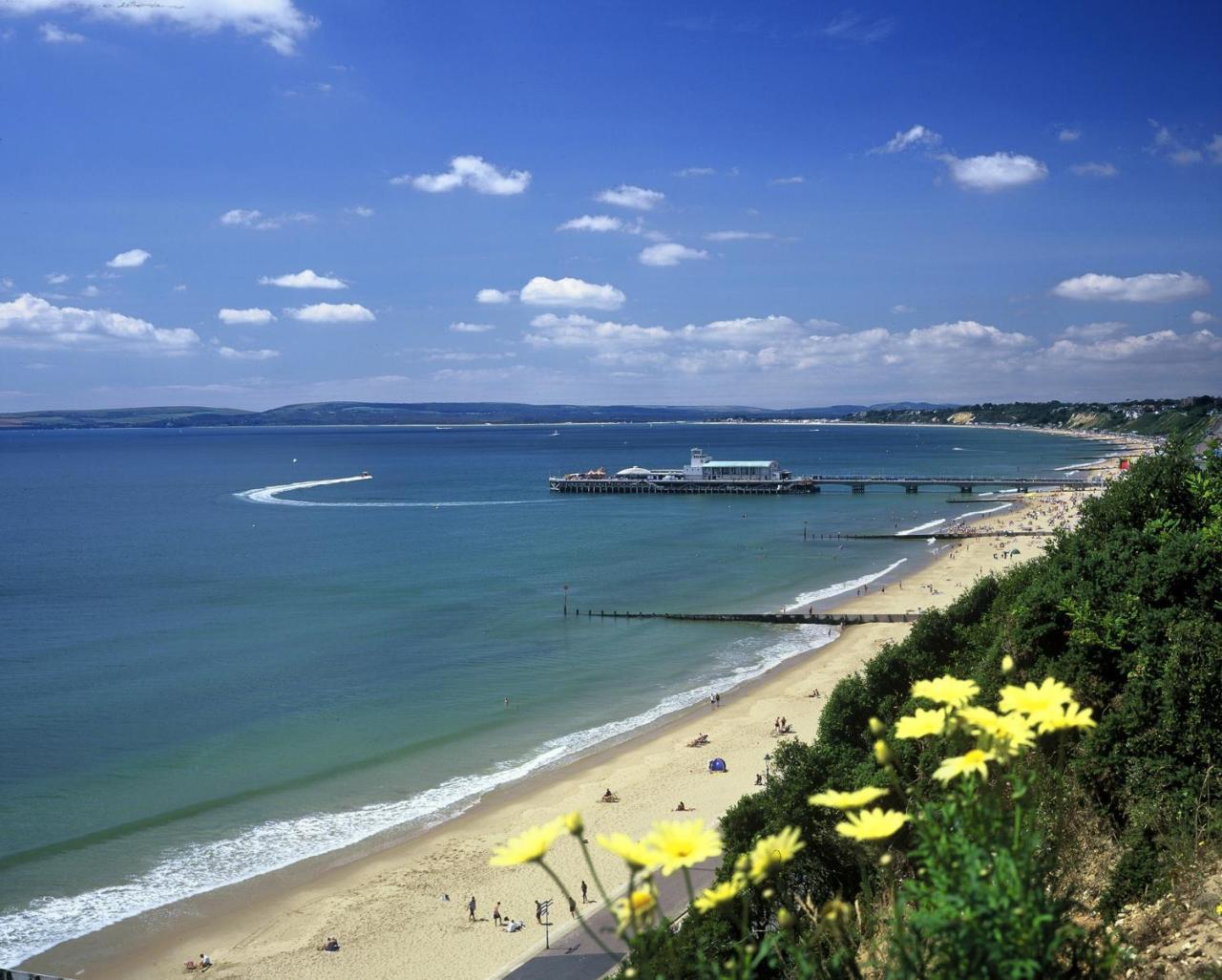 Newbury 4* Bournemouth