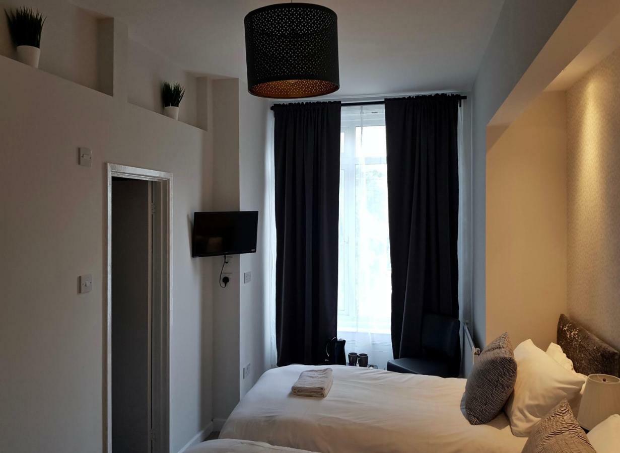 Newbury 4* Bournemouth