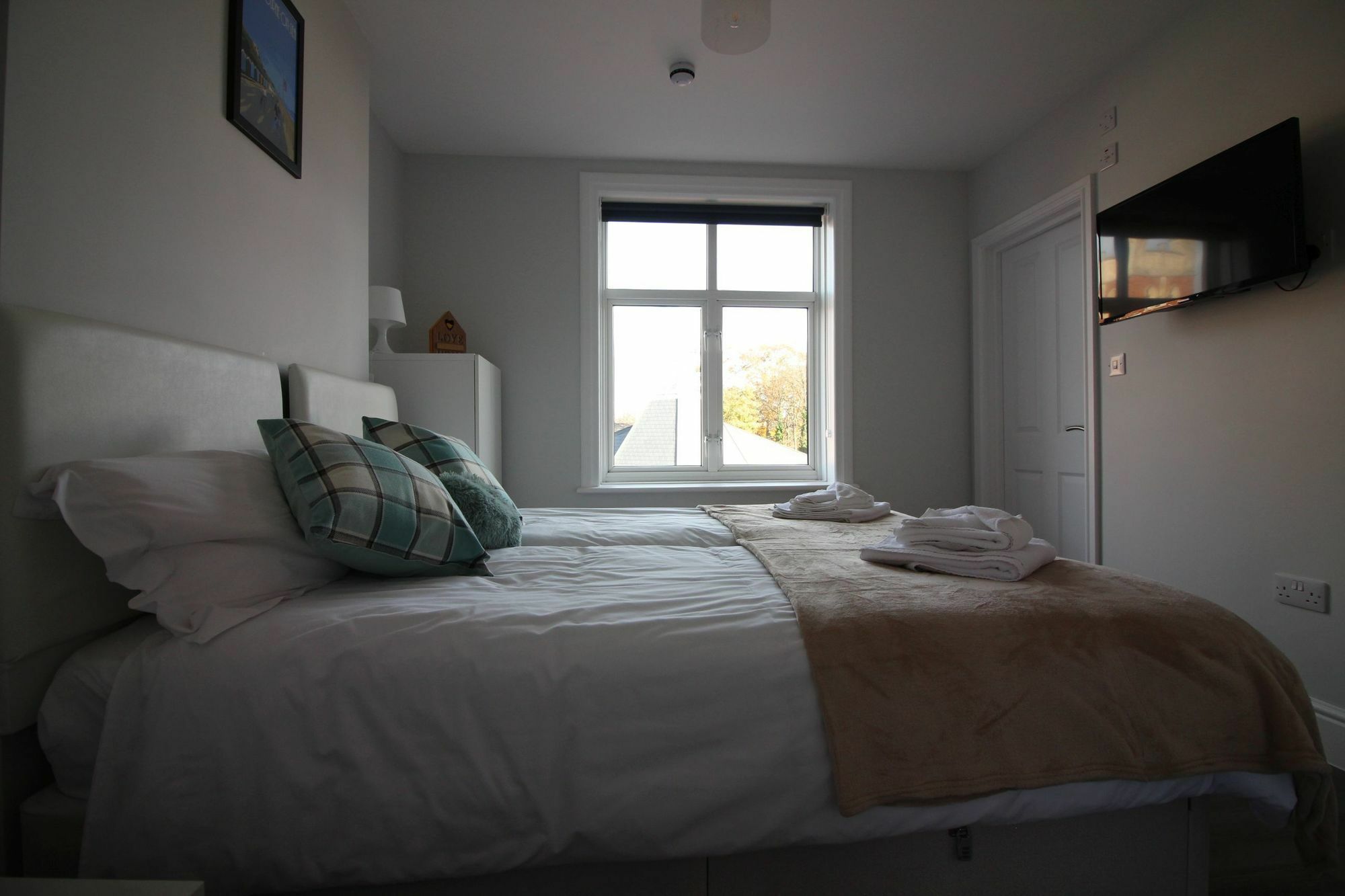 Diamond - Southbourne Grove 3 *