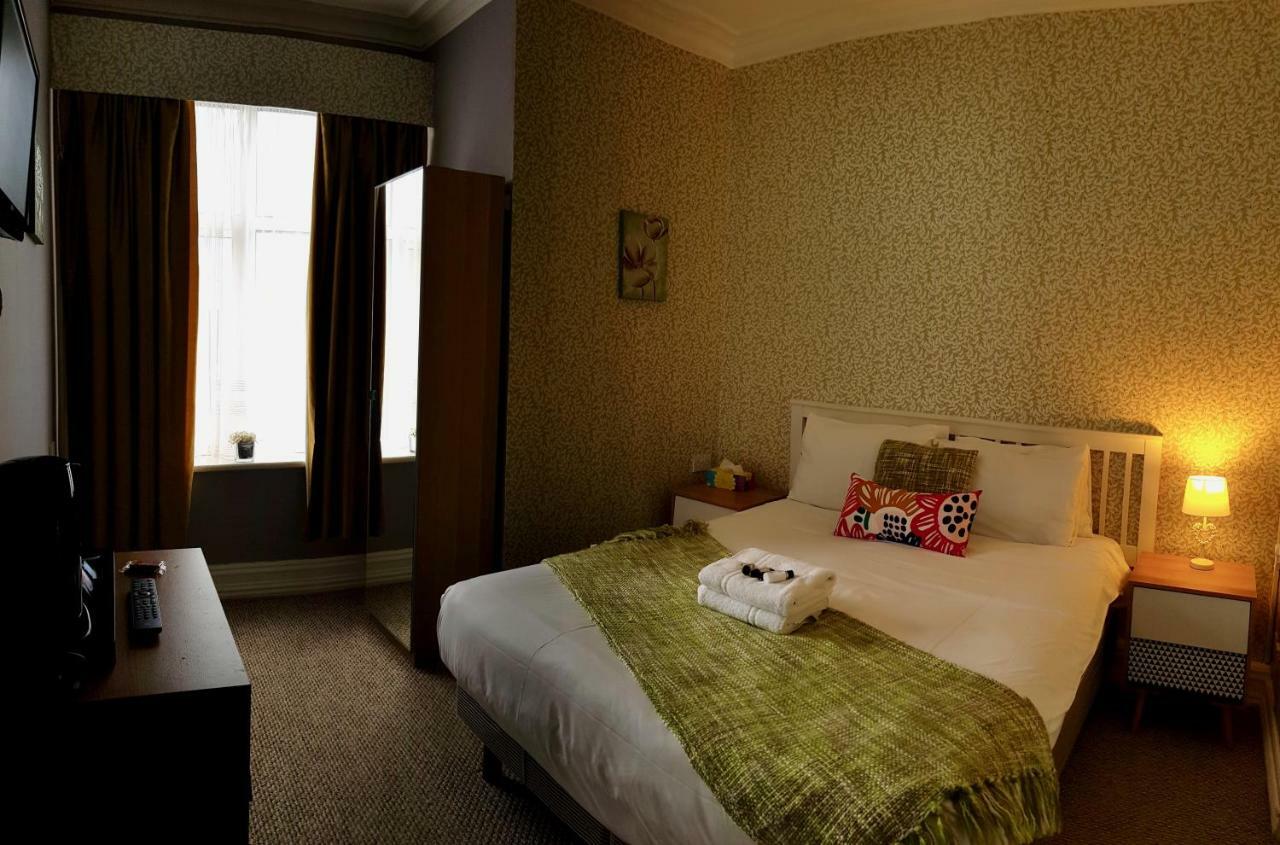 Pebbles Bed & Breakfast Bournemouth
