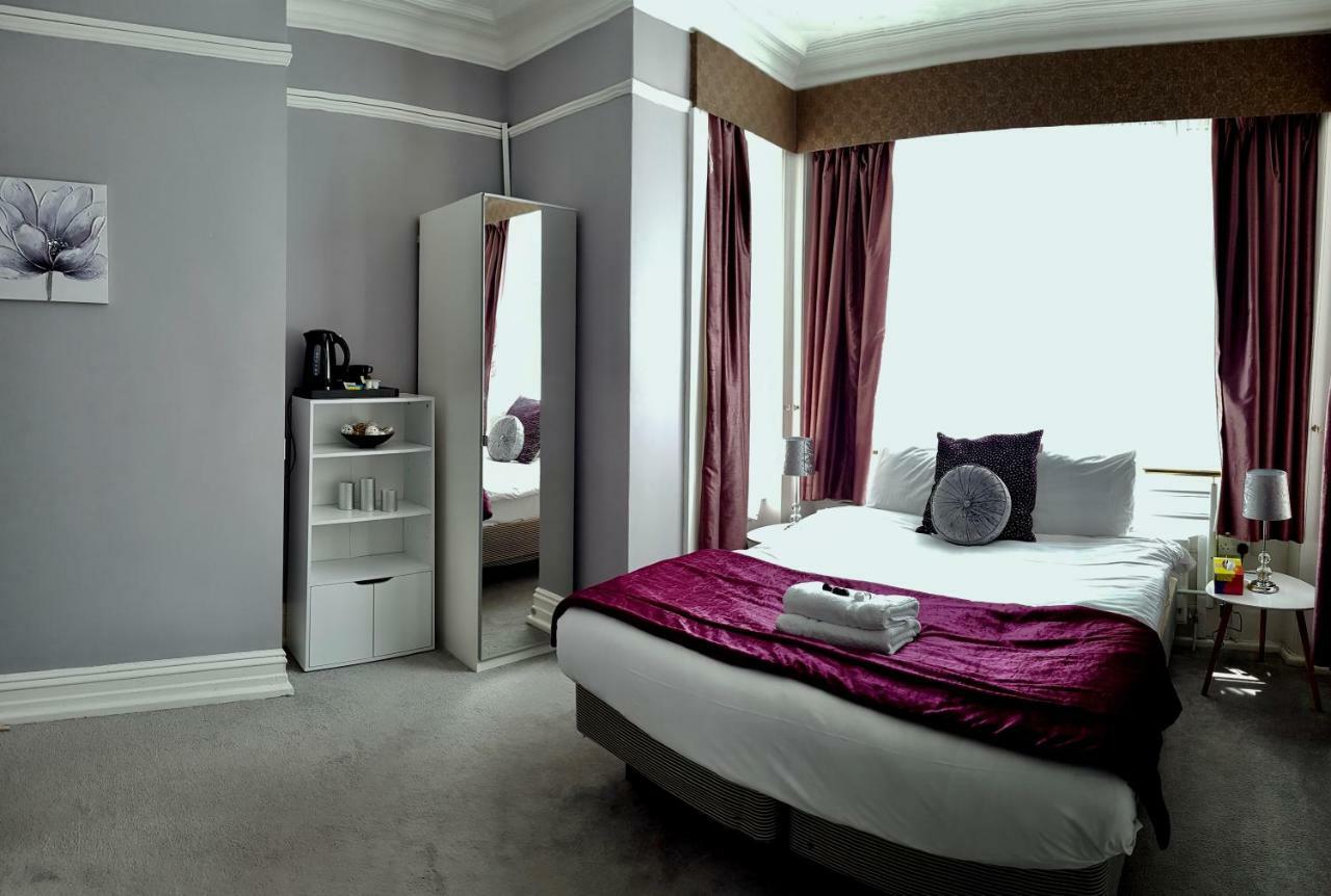 Pebbles 3* Bournemouth