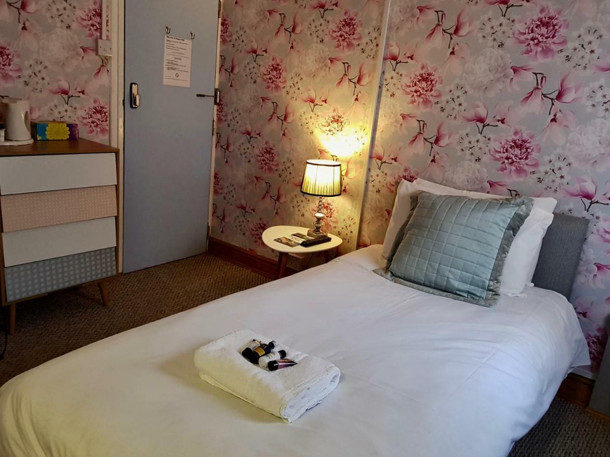 Bed & Breakfast Pebbles Bournemouth