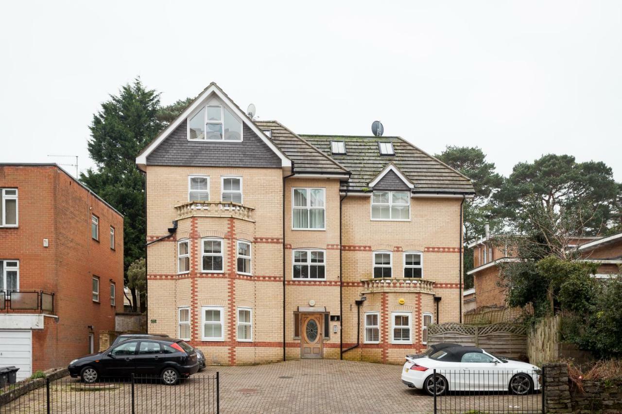 Seaside Serenity: Contemporary With Access Bournemouth