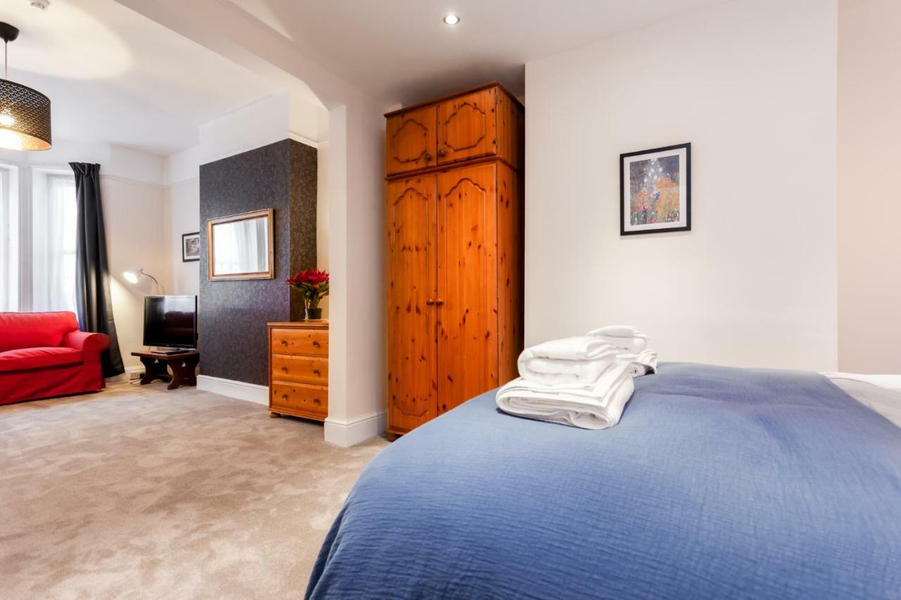 Gorgeous Town Centre With Courtyard Garden Bournemouth