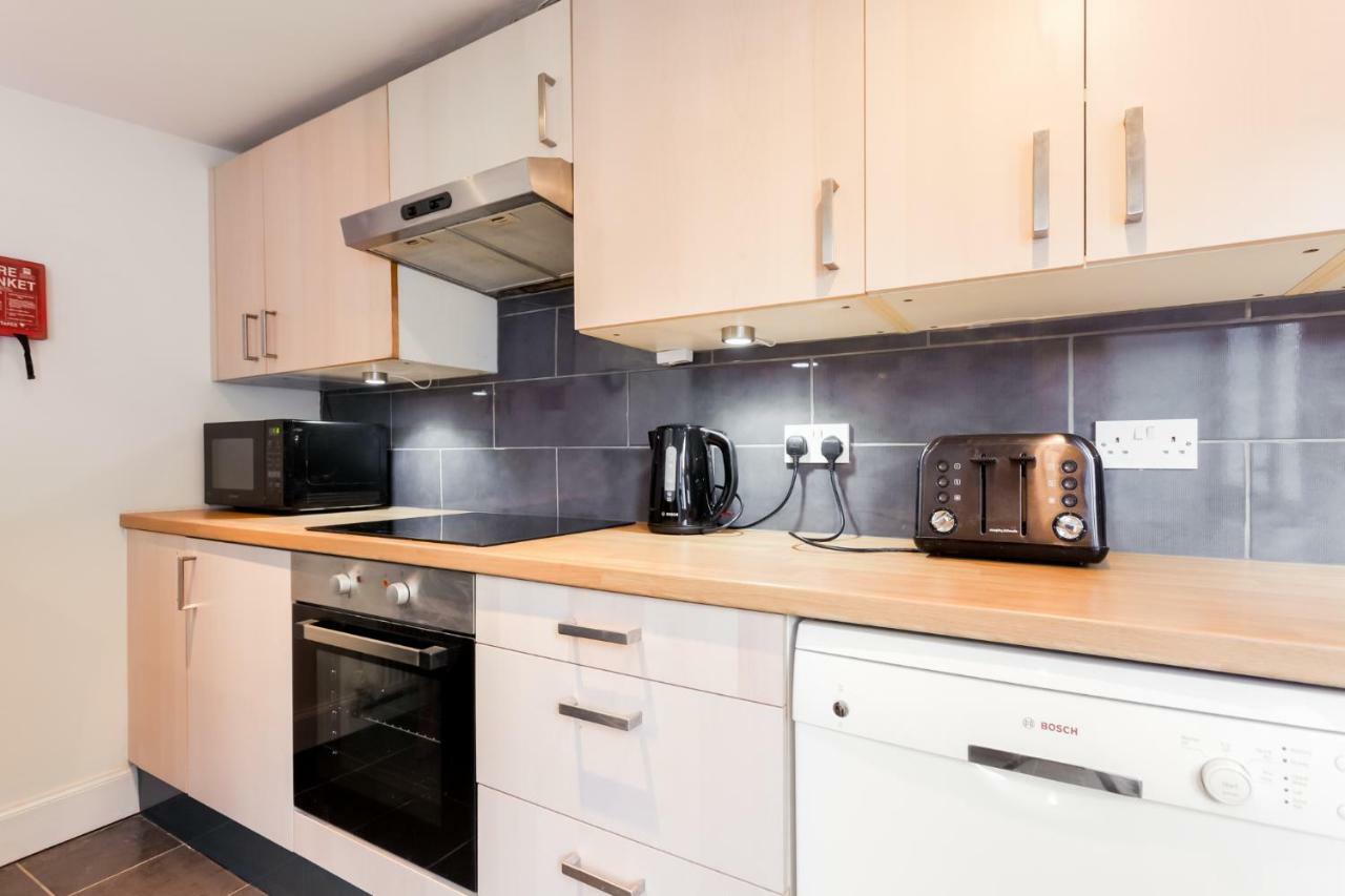 Gorgeous Town Centre With Courtyard Garden Bournemouth