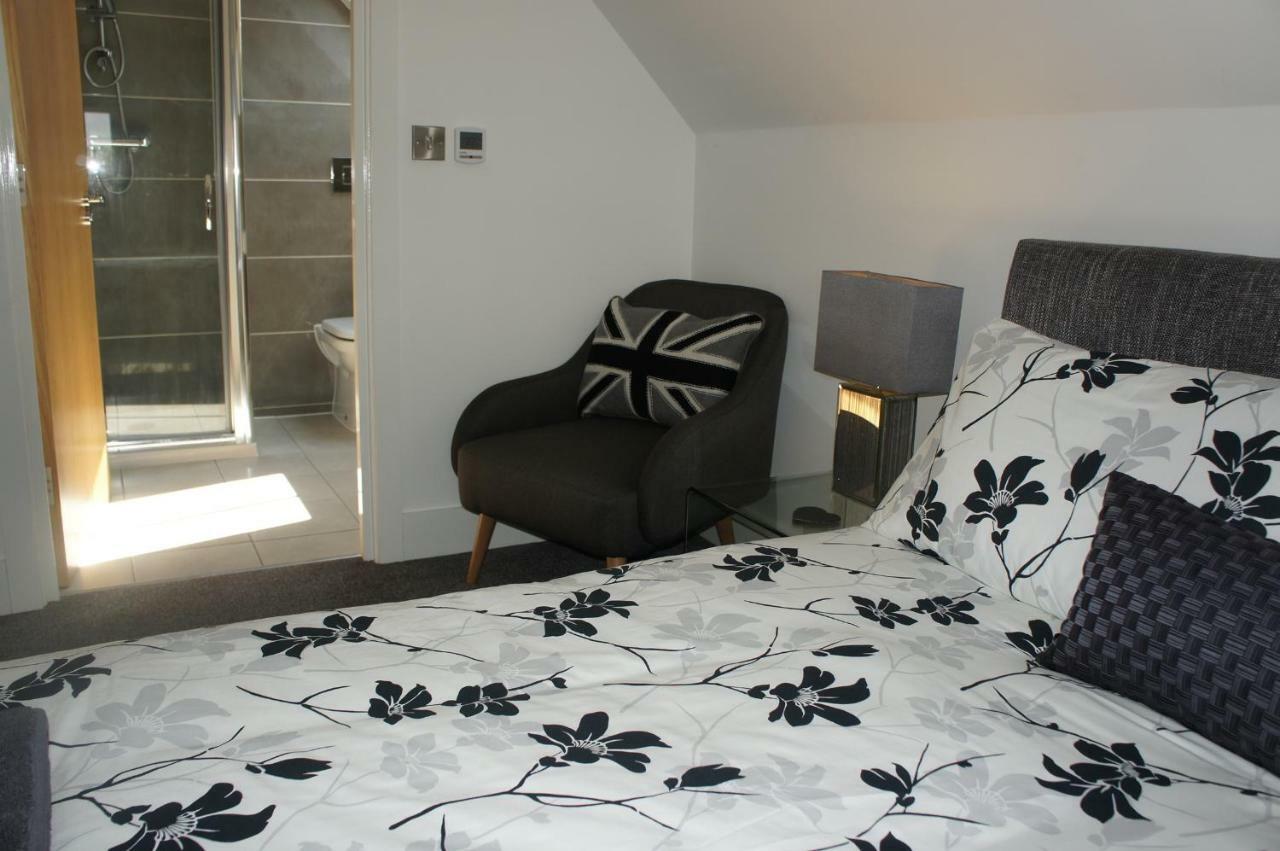 No 7 Woods View Bournemouth