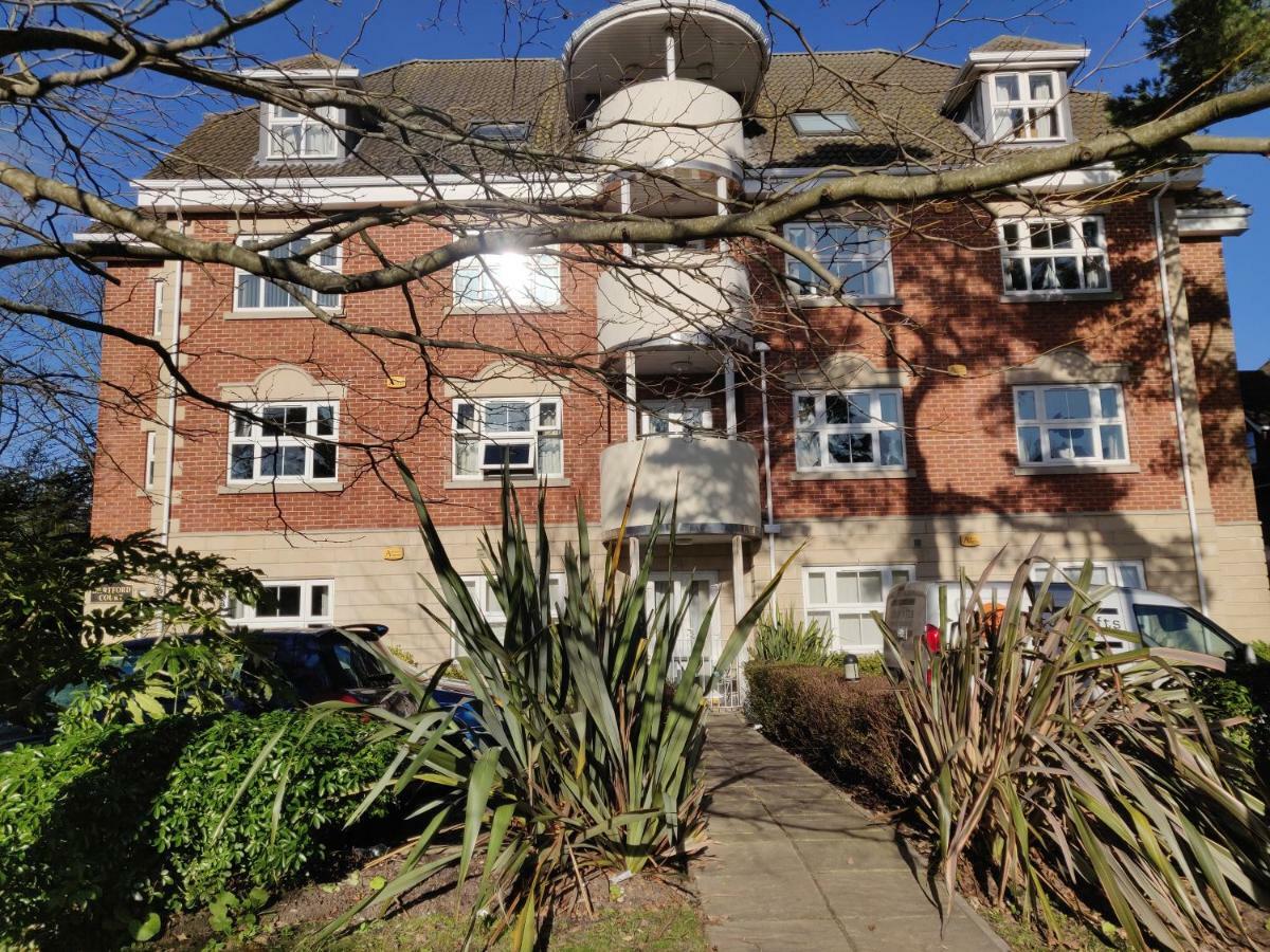 Hartford Court, East Cliff, Bournemouth. Walk To And Town Apartment Bournemouth