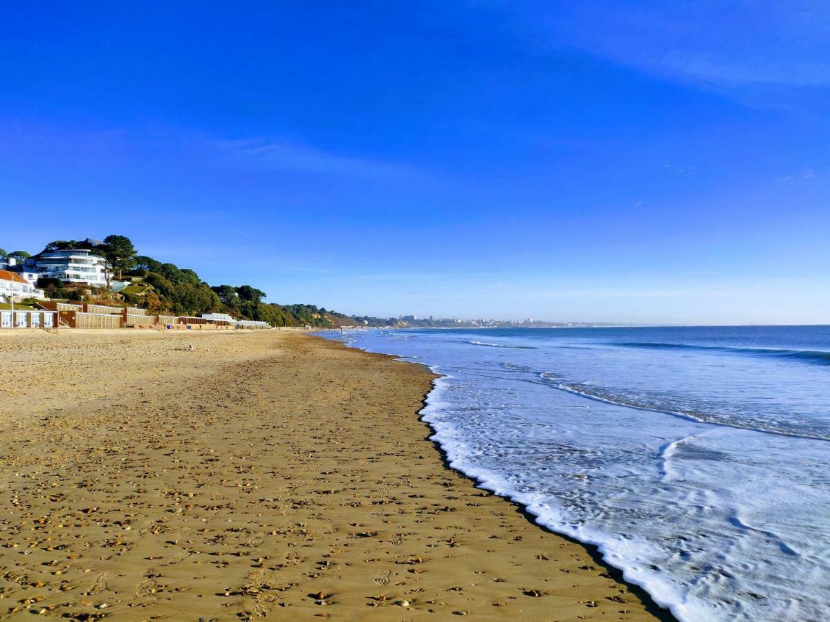 Hartford Court, East Cliff, Bournemouth. Walk To And Town Apartment *