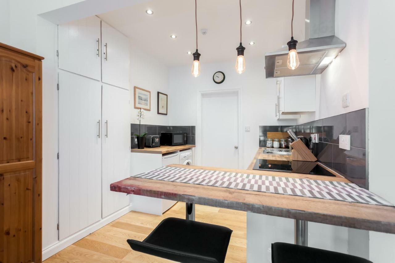 Apartment Stylish Town Centre Close To And Shops Bournemouth