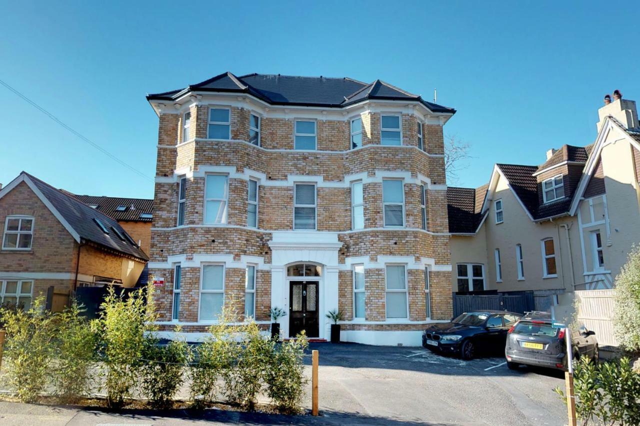 Apartment Stunning Luminous Penthouse/ 2beds 2baths Bournemouth