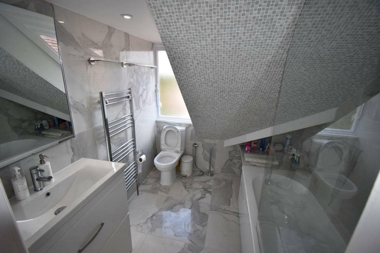 Prime With Luxury Spa Option Homestay Bournemouth