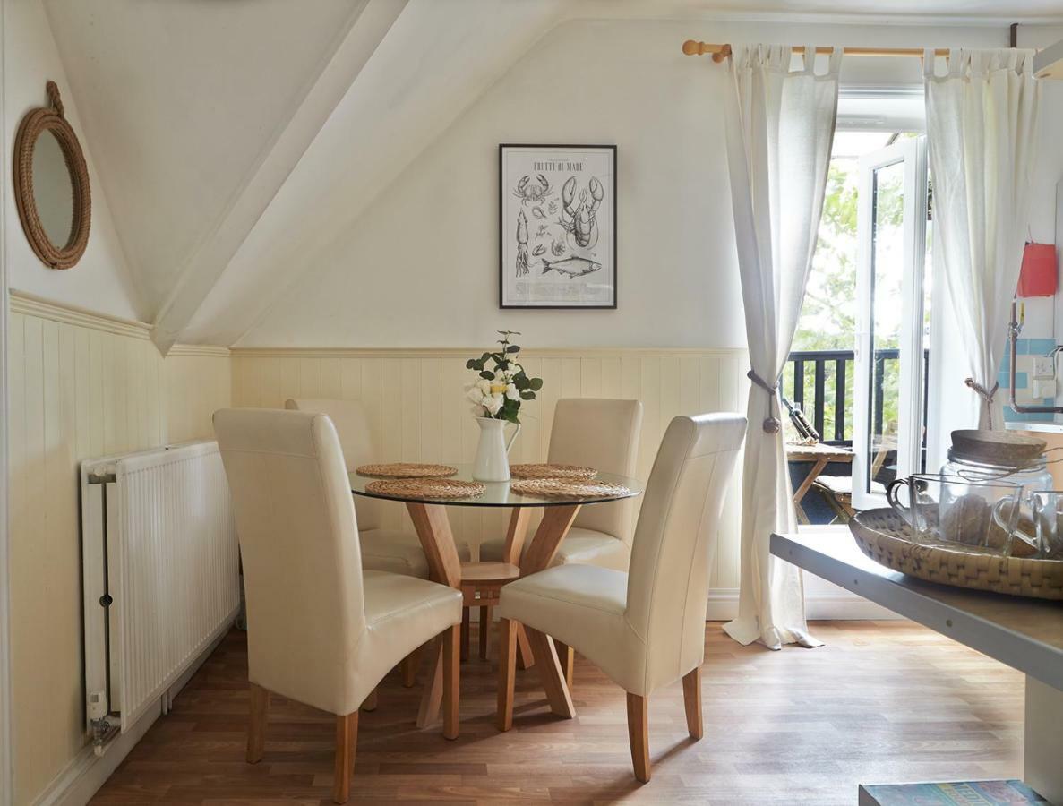 Apartment Boutique Balcony At Bodorgan Manor *