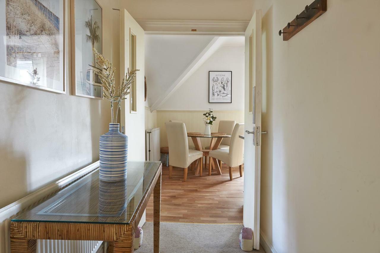 Boutique Balcony At Bodorgan Manor Apartment *