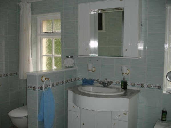 Coach House Bed & Breakfast 2*