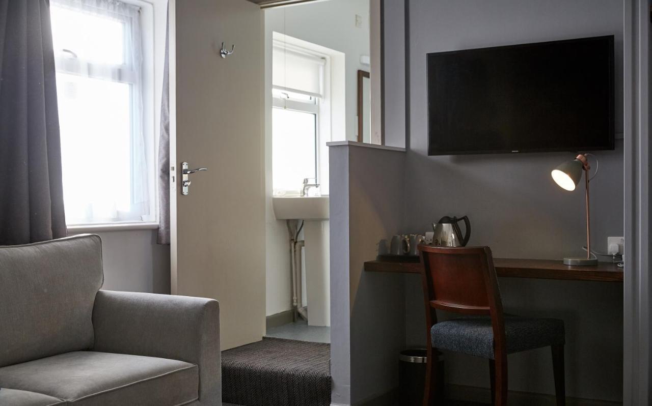 The Spyglass & Kettle By Greene King 3* Bournemouth