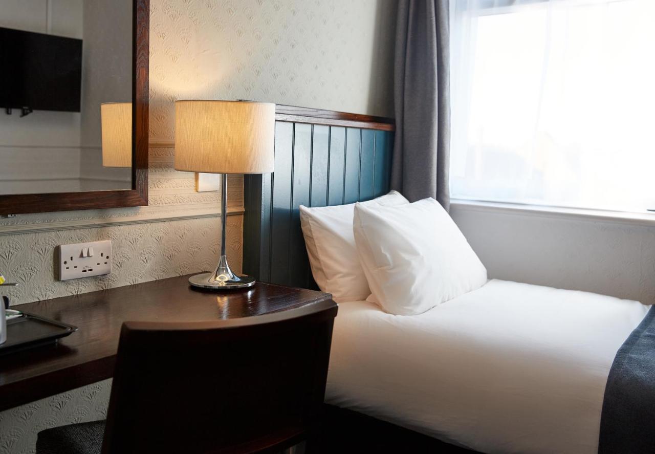 The Spyglass & Kettle By Greene King 3* Bournemouth