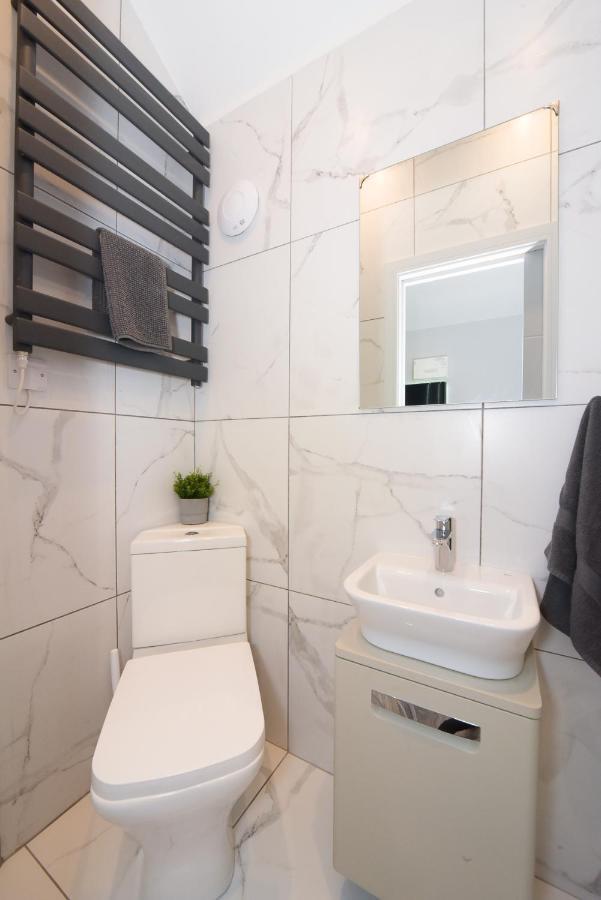 Super Cool Luxury Studio Near The Beach - Smart Tv, Fast Wifi
