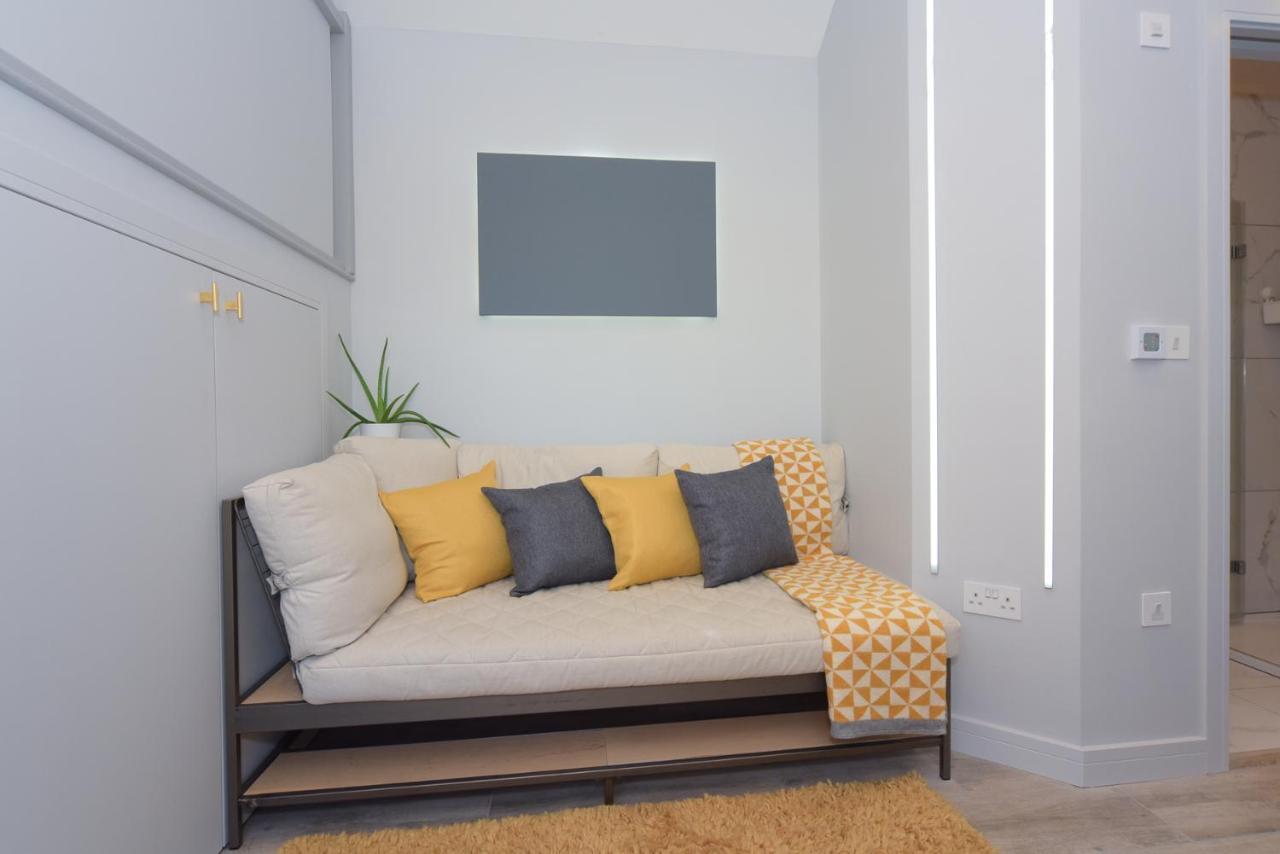 Super Cool Luxury Studio Near The Beach - Smart Tv, Fast Wifi Bournemouth