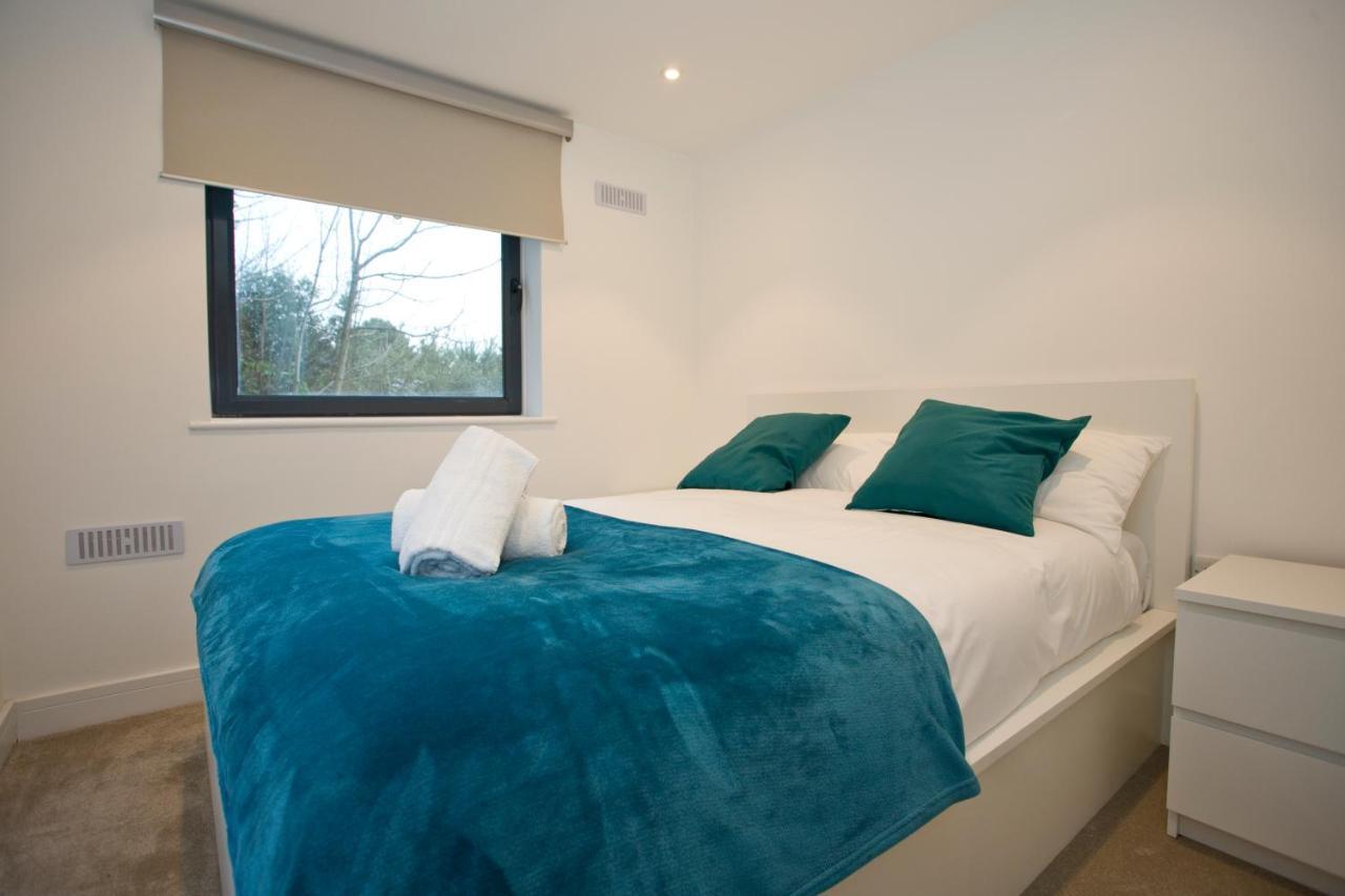 Apartment 14 Compass Point