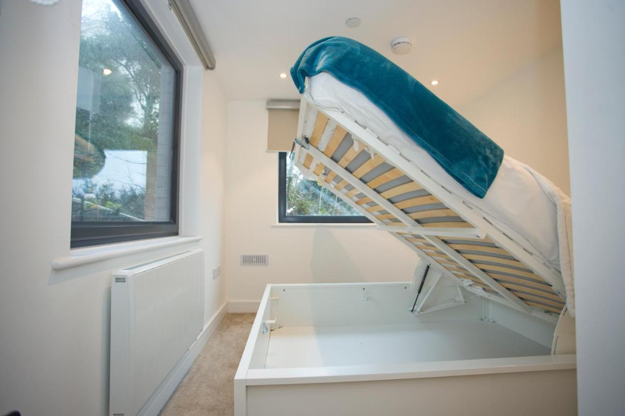 14 Compass Point Apartment