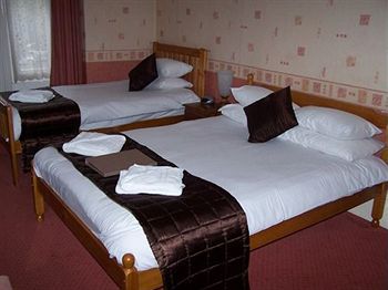 Inn The Pavilion Arms 3*